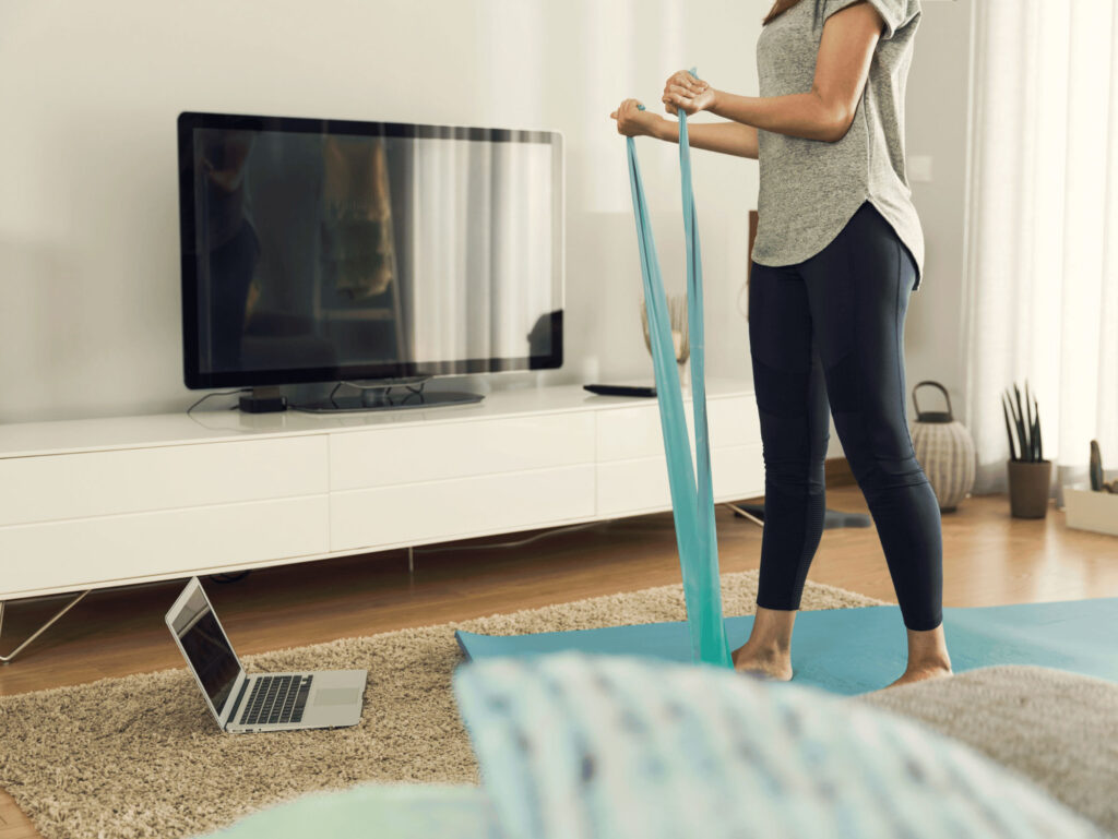 Sport zuhause, Gymnastik im Wohnzimmer